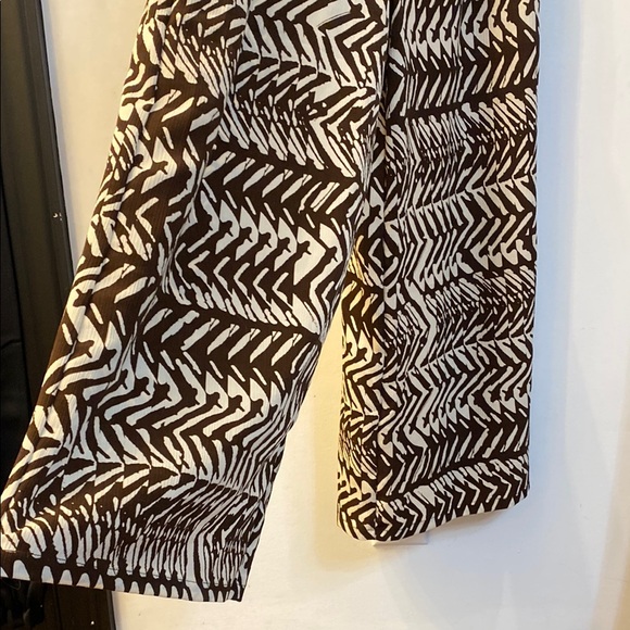 Brown and Off-white Copped Jumper - Picture 3 of 11